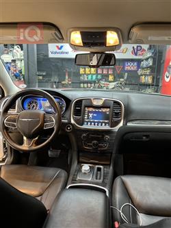 کرایسلەر 300